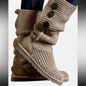 UGG CARDY BOOTS (size 10)